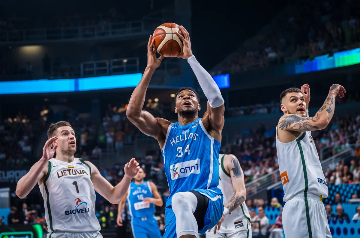 包含拉齐奥复出首秀备战德国杯波尔图状态回暖备战NBA季后赛，广厦男篮止住颓势直接炸裂的词条