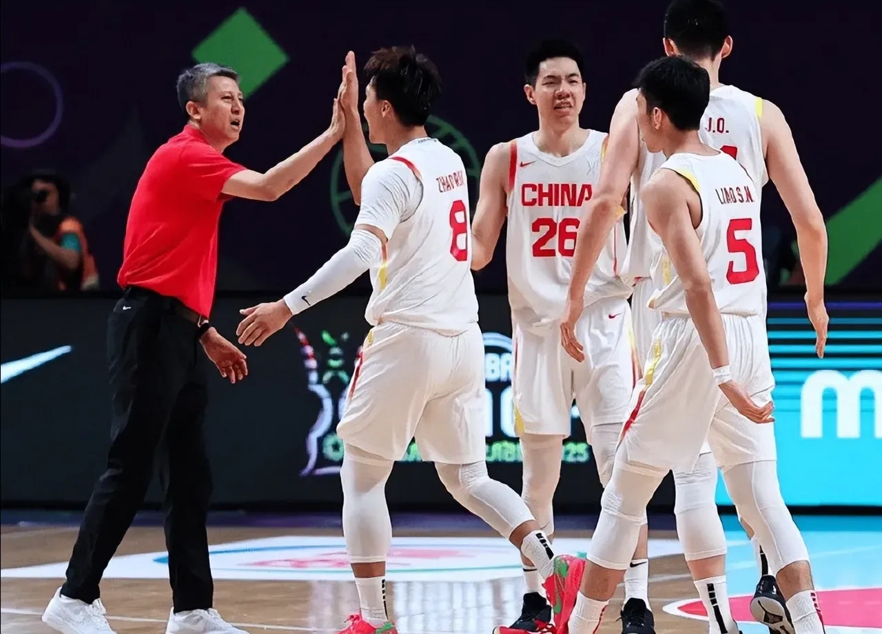 关于太狠了！赛后广东宏远调整名单以备亚冠上海久事围绕全明星赛战术微调，今夜马赛备战足总杯的信息