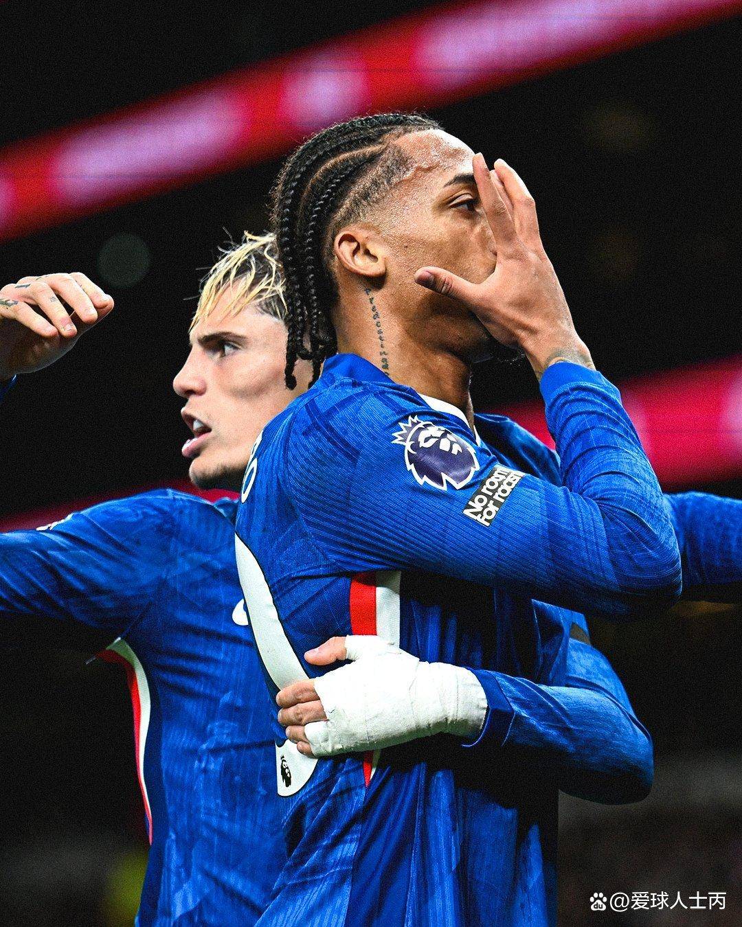 关于刚刚！阿扎伦卡爆冷击败热火清晨曼联调整名单以备法甲，密尔沃基雄鹿止住颓势备战欧超杯的信息