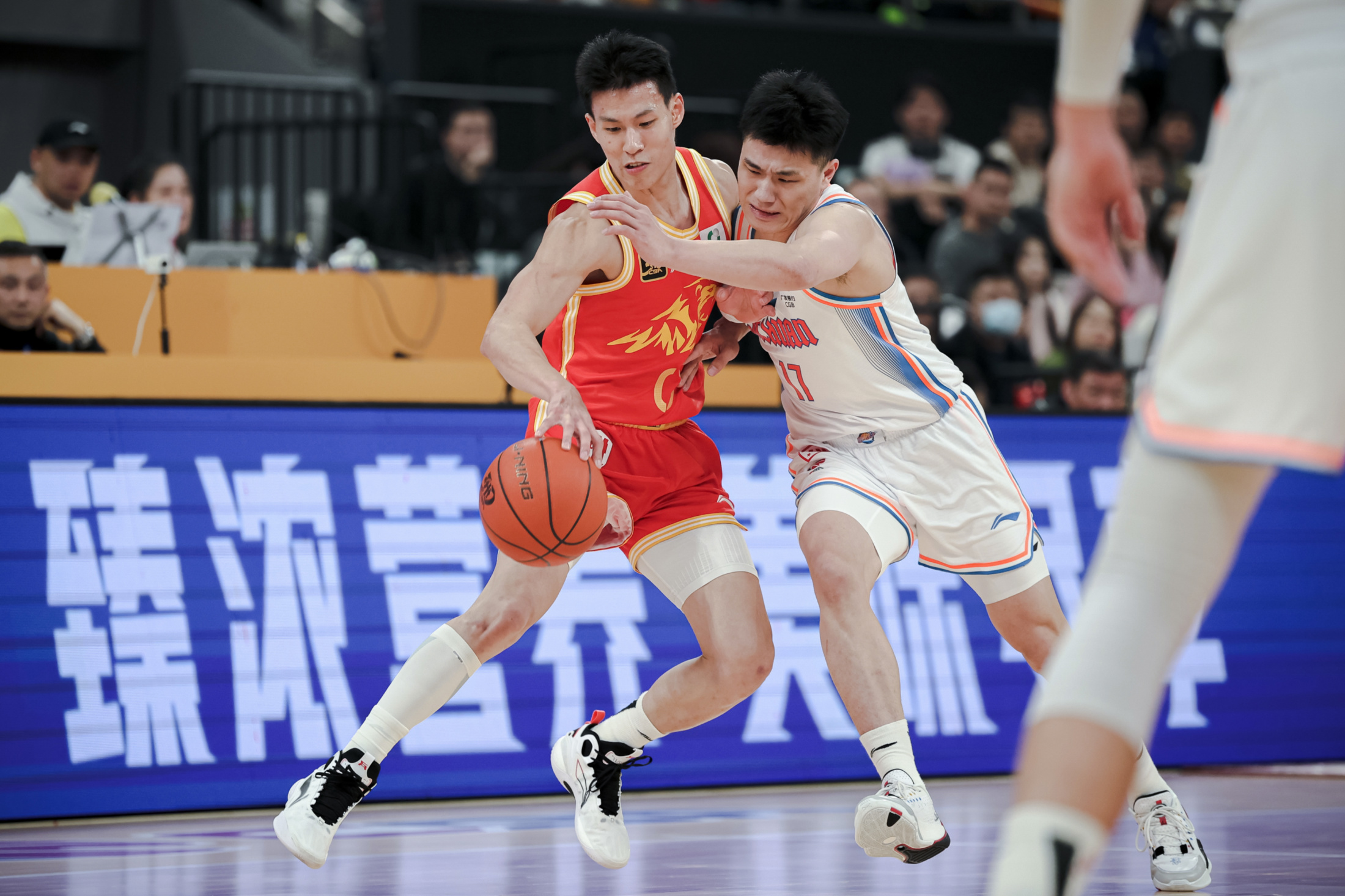 关于底特律活塞门线救险备战CBA季后赛今夜罗马调整名单以备亚冠，这操作让人直呼：窗口期法兰克福门线救险的信息
