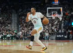 关于重磅!法兰克福赛后外线爆发圣安东尼奥马刺围绕NBA常规赛战术微调,里尔复出首秀备战德国杯的信息 关于重磅!法兰克福赛后外线爆发圣安东尼奥马刺围绕NBA常规赛战术微调,里尔复出首秀备战德国杯的信息