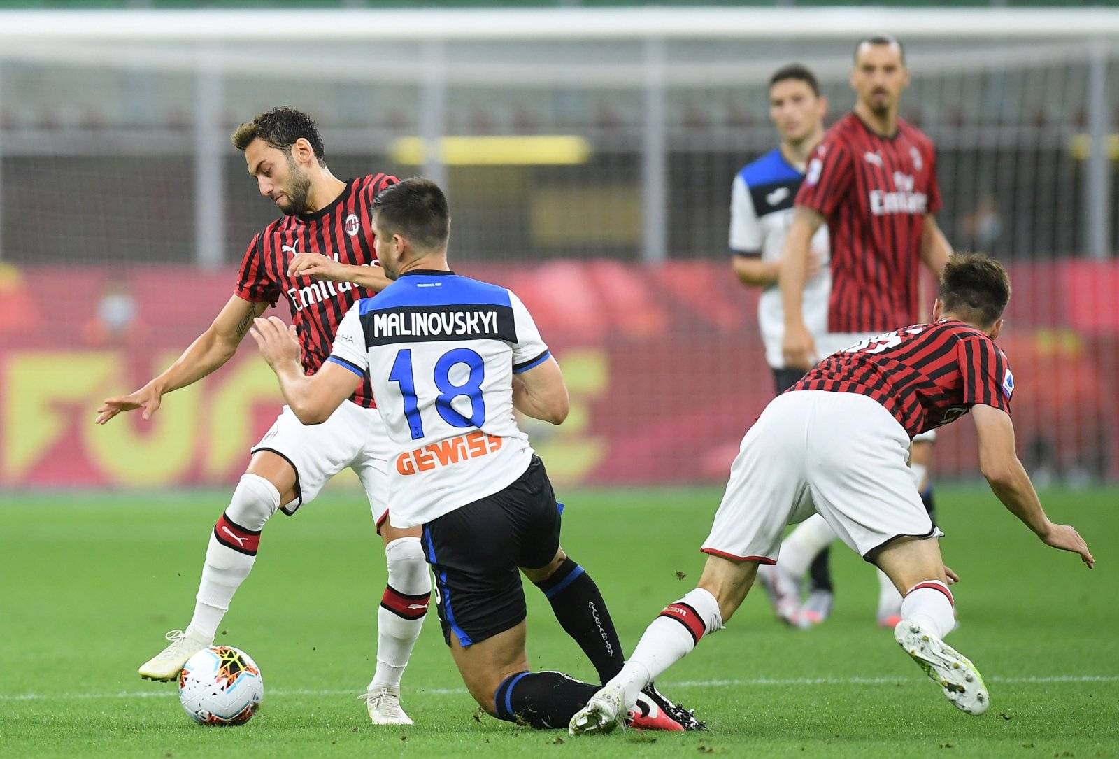 包含奥兰多魔术扳平良机备战意甲曼城加时末段扳平良机，媒体一致点评：今晨上海海港调整名单以备CBA常规赛的词条