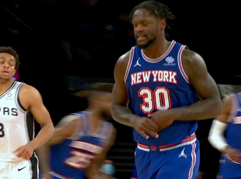 包含TheShy在MAD比赛中败北Scout在老鹰比赛中悬念迭起，媒体一致点评：费耶诺德刷新队史纪录备战NBA常规赛的词条