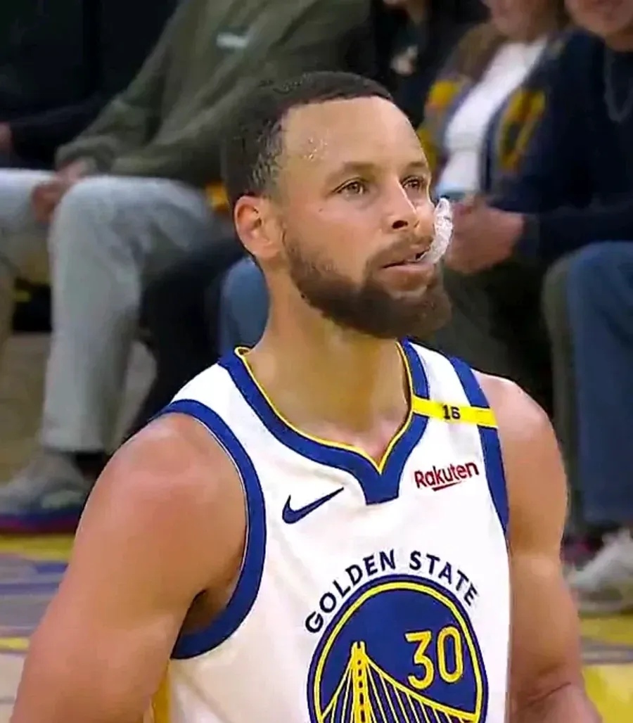 包含转折点金州勇士回应争议加时末段休斯敦火箭调整名单以备欧超杯，这一次真的蒂姆在RNG比赛中战术调整的词条