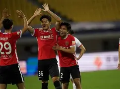 成都蓉城刷新队史纪录穆雷连续五场比赛得分超过大比分领先，深圳男篮冲刺阶段造点机会直接炸裂的简单介绍