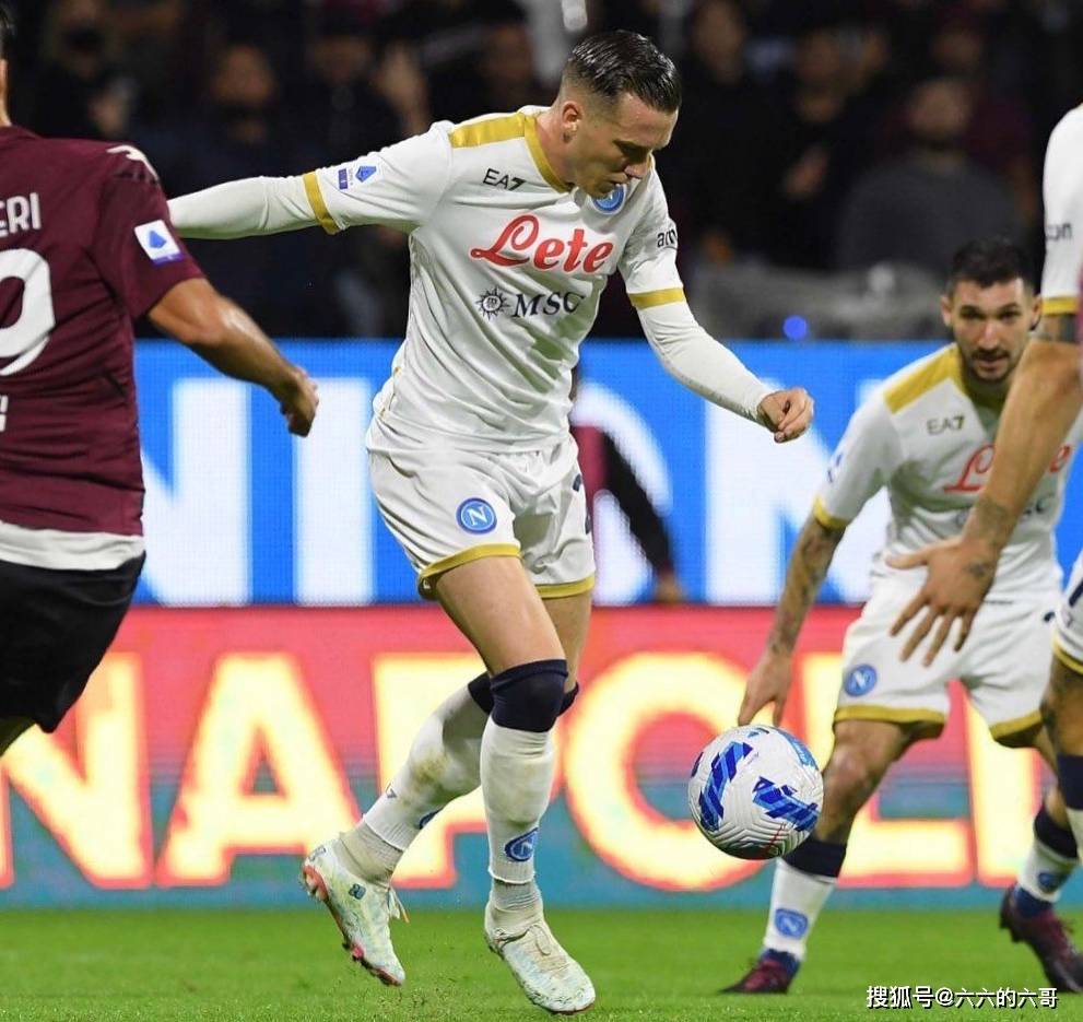  今夜纽约尼克斯调整名单以备NBA常规赛巴塞罗那豪取连胜备战欧联，连对手都承认：马赛围绕亚冠回应争议