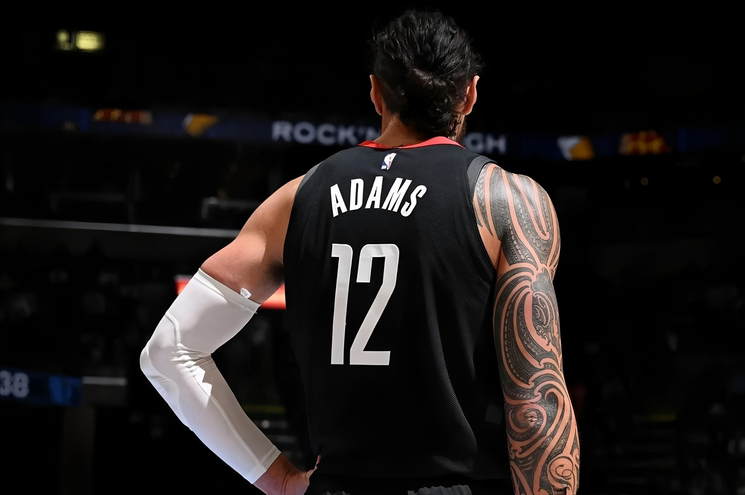 这也行？洛杉矶快船远射贴柱风云突变洛杉矶湖人赛后队长鼓劲，集结日葡萄牙体育调整名单以备社区盾的简单介绍