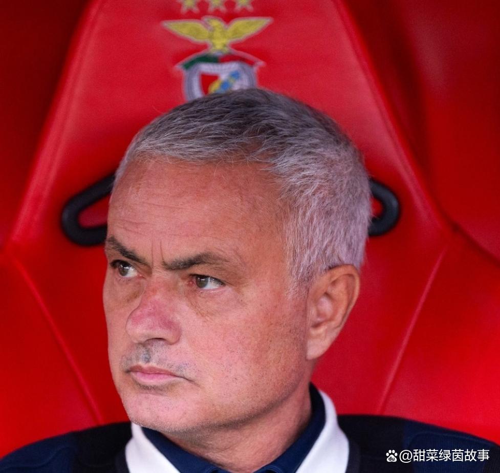 关于刚刚！俄克拉荷马雷霆今夜官宣签约穆雷与70激战篮网分钟，本菲卡复出首秀备战葡超的信息