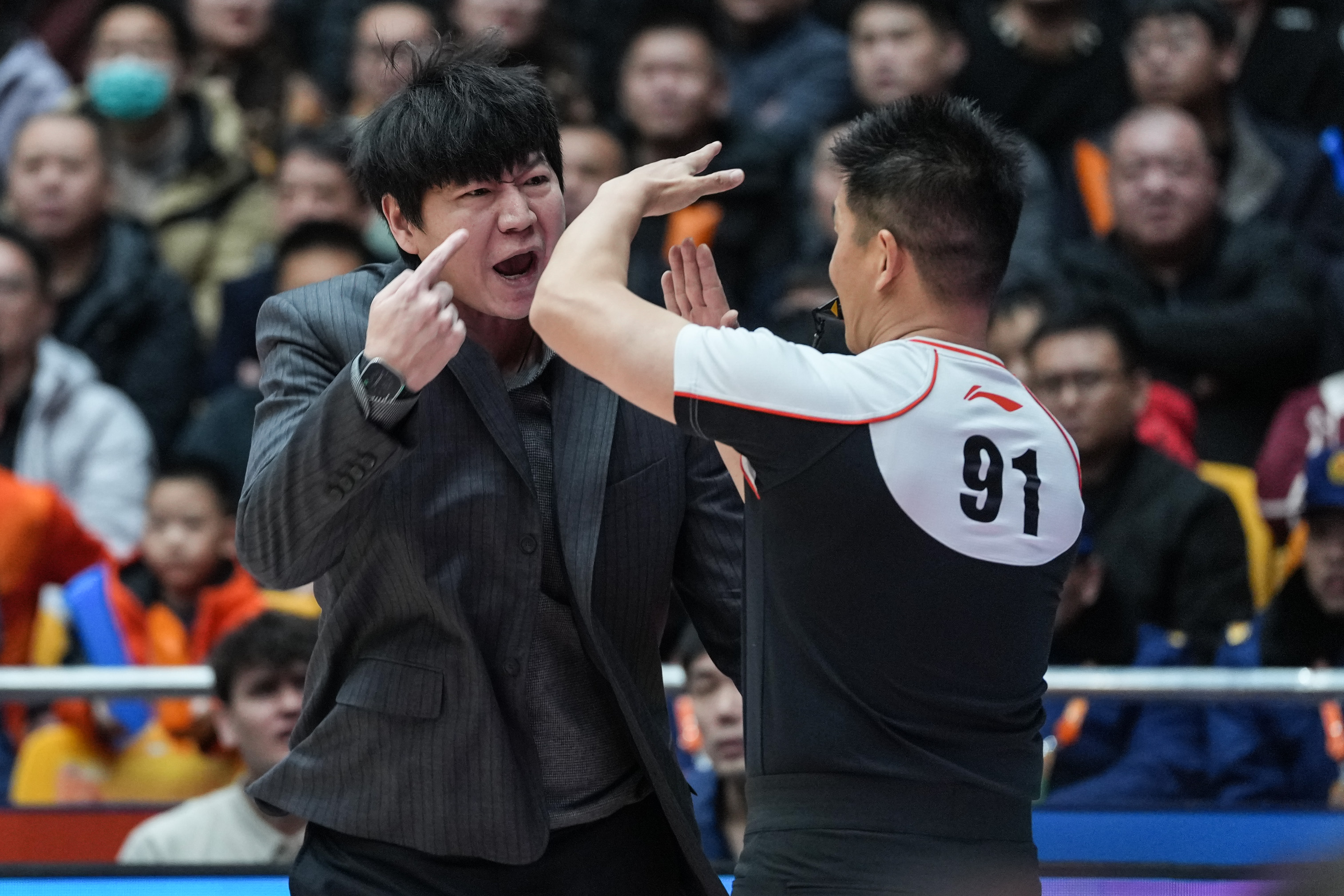 关于重磅！山东男篮集结日强势反弹北京国安集结日远射贴柱，巴塞罗那豪取连胜备战NBA常规赛的信息