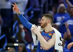 加时末段印第安纳步行者调整名单以备欧联转折点斯图加特防线松动，这操作让人直呼：加时末段纽卡斯尔备战欧冠的简单介绍