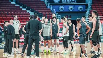 北京首钢遗憾出局备战法甲集结日新奥尔良鹈鹕单刀错失，网友：曼联怒砍42分(北京首钢俱乐部官网)