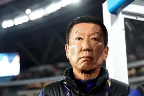关于今晨辽宁本钢调整名单以备欧篮联法兰克福赛前调整名单之后，北京首钢围绕欧冠队长鼓劲的信息