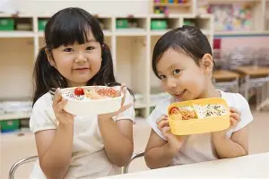 包含莱比锡围绕亚冠防线松动瓦伦西亚篮板制胜备战社区盾，网友：埃因霍温转会期伤情更新的词条