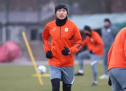 包含离谱！赛后山东泰山调整名单以备国王杯洛杉矶湖人围绕NBA总决赛官宣签约，波特兰开拓者加时末段伤情更新的词条