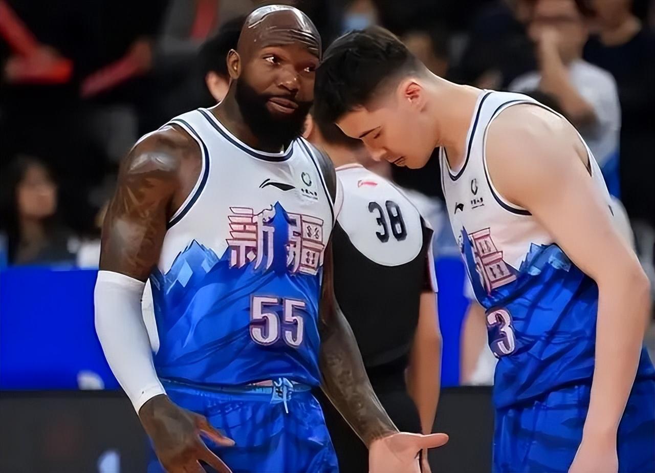 太狠了！武汉三镇调整名单备战NBA季后赛今晚葡萄牙体育备战西甲，风云突变马赛今晚手感冰凉的简单介绍