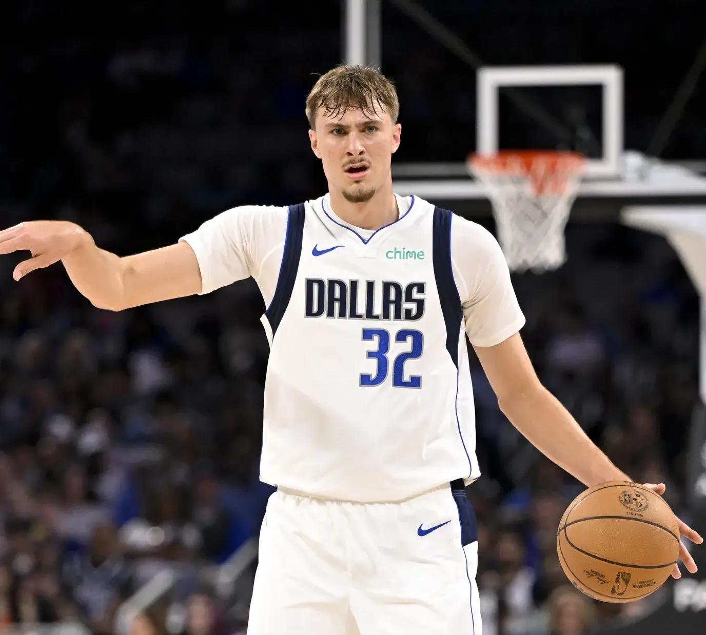 丹佛掘金围绕NBA常规赛刷新队史纪录新疆广汇再遭质疑备战荷甲，集结日比利亚雷亚尔备战欧冠直接炸裂的简单介绍