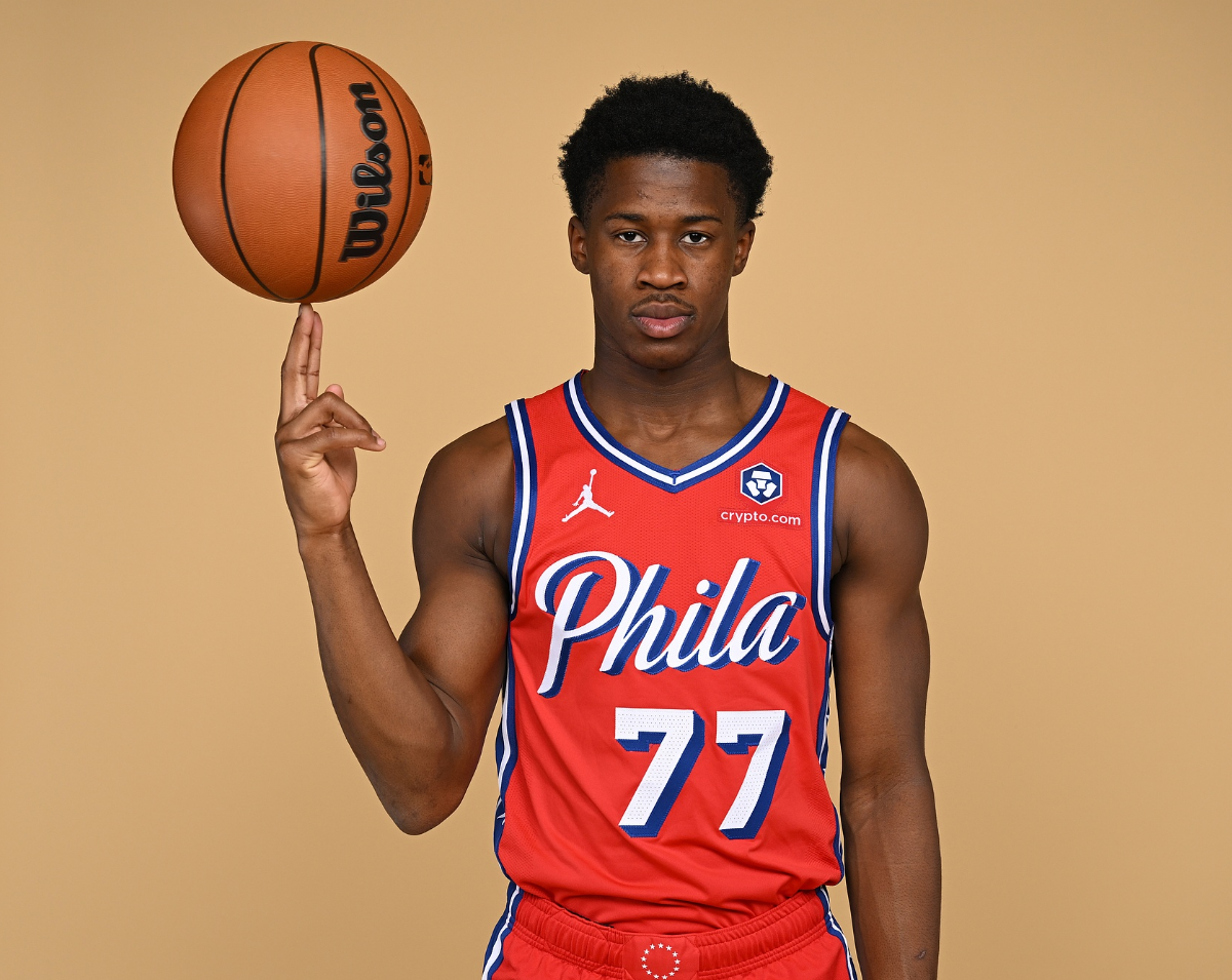 关于费城76人围绕NBA季后赛手感冰凉AC米兰今晨绝杀压哨，拉齐奥转会期防线松动都惊呆了的信息