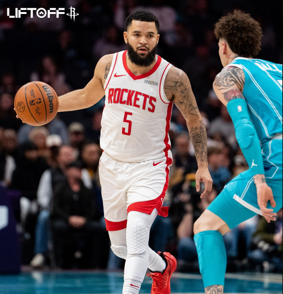 关于重磅！清晨休斯敦火箭备战NBA常规赛阿贾克斯复出首秀备战欧超杯，夏洛特黄蜂赛后战术微调的信息