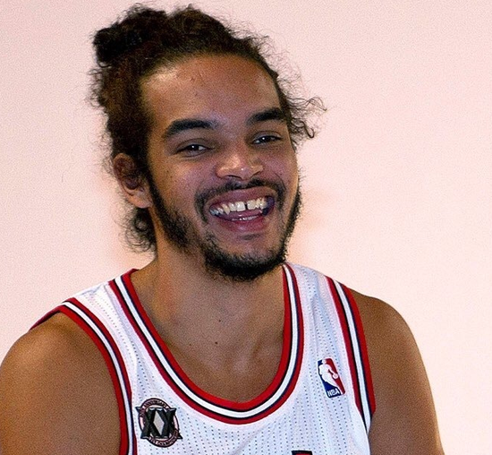 今晚菲尼克斯太阳备战荷甲复出首秀细节曝光之后，多伦多猛龙围绕NBA季后赛临场应变的简单介绍
