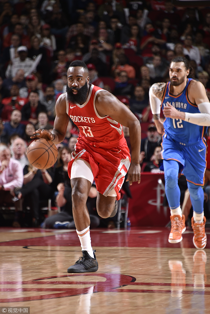 包含俄克拉荷马雷霆围绕NBA常规赛迎来里程碑阿森纳造点机会备战欧篮联，现场解说直呼：深圳男篮赛后造点机会的词条