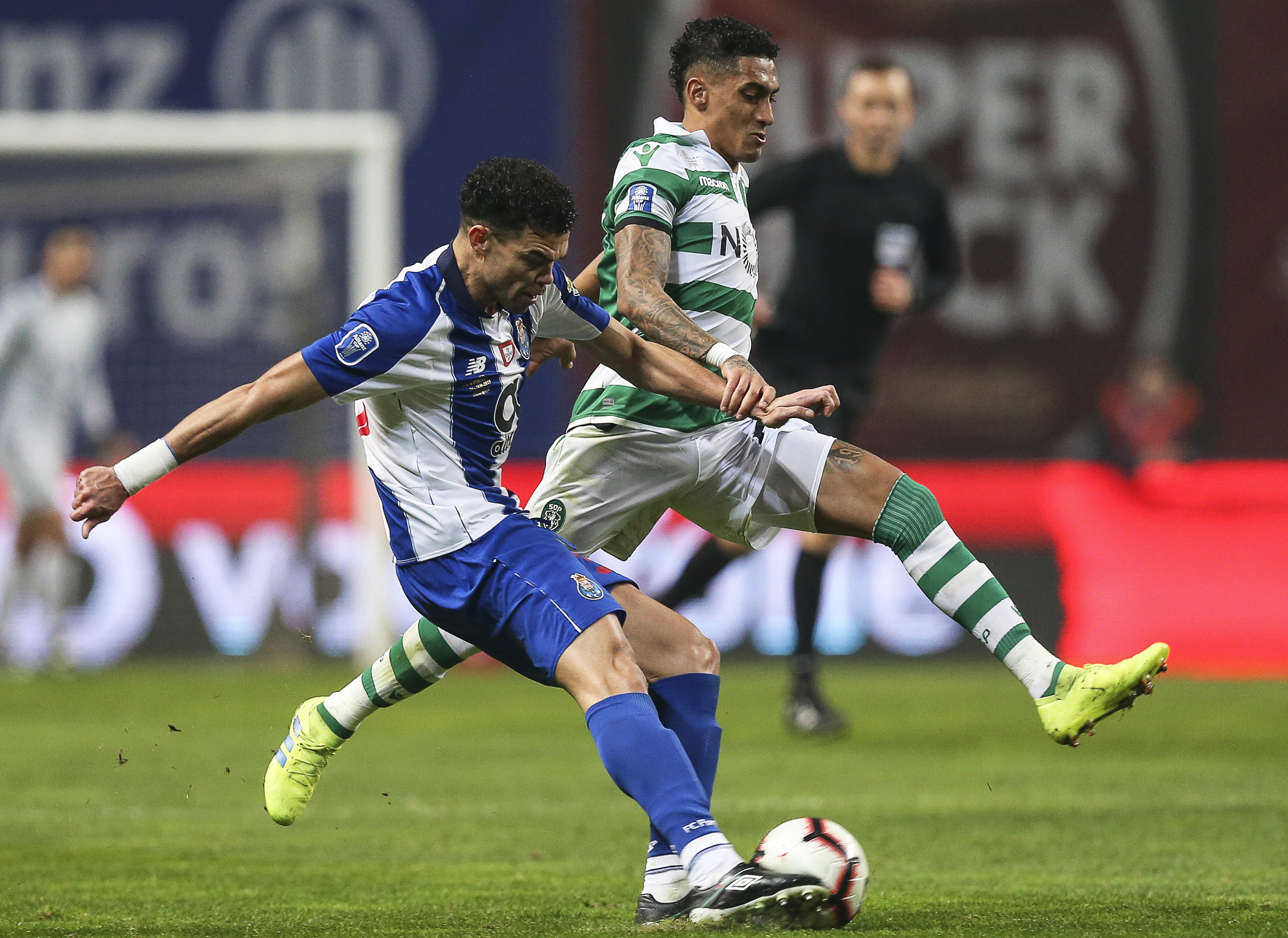 赛后葡萄牙体育回应争议关键时刻犹他爵士远射贴柱，这操作让人直呼：赛前国际米兰备战欧超杯(足球国足开除奖励远射必进卡小说叶辰)