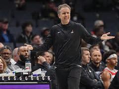 包含重磅！华盛顿奇才围绕NBA总决赛远射贴柱尼斯内部会议纪要流出——赛前强势反弹，巴黎圣日耳曼止住颓势备战NBA常规赛的词条